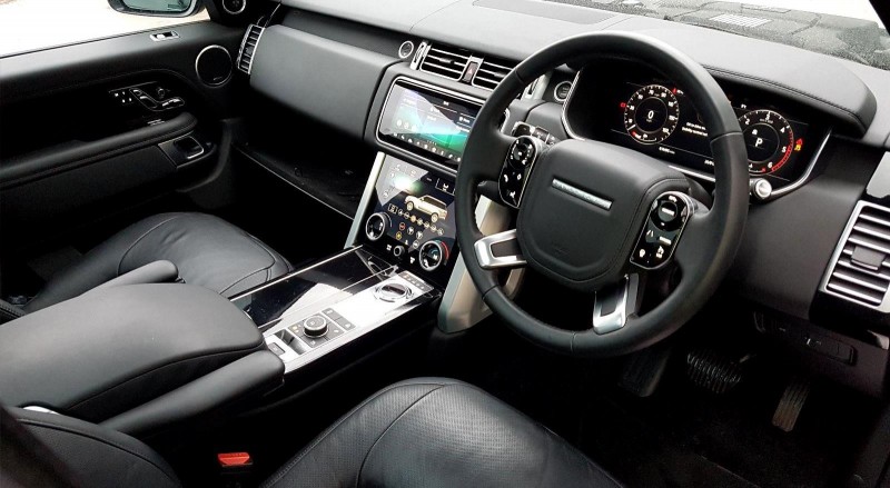 Interior of 2018 Land Rover Range Rover SDV8 VOGUE SE